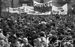 4.11.1984, Warszawa, Polska.
Kościół św. Stanisława Kostki. Pogrzeb księdza Jerzego Popiełuszki.
Fot. Wojciech Druszcz, zbiory Ośrodka KARTA