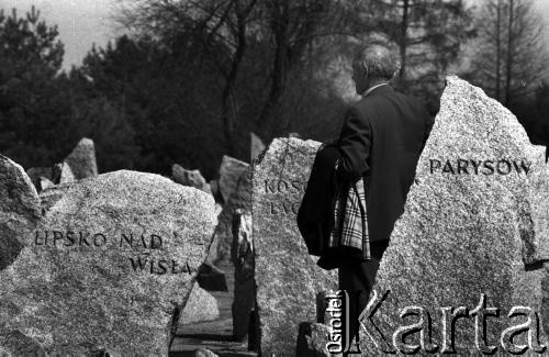 19.04.1988, Treblinka, Polska.
45. rocznica Powstania w Getcie Warszawskim. Uroczystości na terenie byłego obozu śmierci w Treblince. 
Fot. WojciechDruszcz, zbiory Ośrodka KARTA