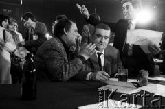 Kwiecień 1990, Gdańsk, Polska.
II Krajowy Zjazd Delegatów NSZZ „Solidarność”. Nz. Adam Michnik (z lewej) i Lech Wałęsa. 
Fot. Wojciech Druszcz, zbiory Ośrodka KARTA