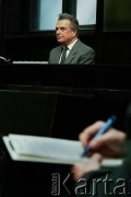 13.02.1995, Warszawa, Polska.
Minister spraw wewnętrznych generał Czesław Kiszczak. Nz. W czasie procesu jako oskarżony o bezprawne zezwolenie na użycie broni palnej przez oddziały milicji w grudniu 1981 roku w kopalniach Wujek i Manifest Lipcowy. 
Fot. Wojciech Druszcz, zbiory Ośrodka KARTA