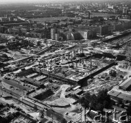 1974, Warszawa, Polska.
Przebudowa centrum miasta w rejonie ulic: Aleje Jerozolimskie, Chałubińskiego, Emilii Plater. Budowa dworca Warszawa Centralna i linii średnicowej - widok z Pałacu Kultury i Nauki.  
Fot. Wojciech Druszcz, zbiory Ośrodka KARTA