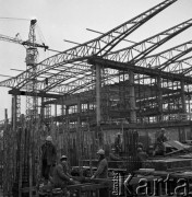 1974, Warszawa, Polska.
Budowa nowej hali Dworca Centralnego i kolejowej linii średnicowej.
Fot. Wojciech Druszcz, zbiory Ośrodka KARTA