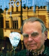 1996, Kraków, Polska.
Poeta, laureat literackiej nagrody Nobla Czesław Miłosz. 
Fot. Wojciech Druszcz, zbiory Ośrodka KARTA