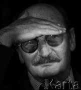 1997, Warszawa, Polska.
Dramaturg, pisarz Sławomir Mrożek. 
Fot. Wojciech Druszcz, zbiory Ośrodka KARTA