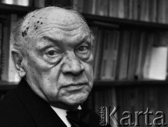 1975, Polska.
Pisarz, eseista i tłumacz literatury Jan Parandowski.
Fot. Wojciech Druszcz, zbiory Ośrodka KARTA