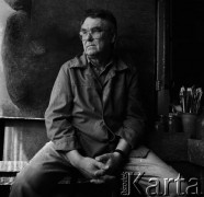 10.09.1996, Warszawa, Polska.
Malarz, rzeźbiarz Zdzisław Beksiński.
Fot. Wojciech Druszcz, zbiory Ośrodka KARTA