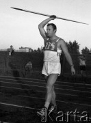 1970, Katowice, Polska.
Lekkoatleta, oszczepnik Janusz Jan Sidło.
Fot. Wojciech Druszcz, zbiory Ośrodka KARTA