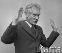 1975, Warszawa, Polska.
Franciszkanin Czesław Andrzej Klimuszko – zielarz, jasnowidz.
Fot. Wojciech Druszcz, zbiory Ośrodka KARTA