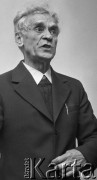 1975, Warszawa, Polska.
Franciszkanin Czesław Andrzej Klimuszko – zielarz, jasnowidz.
Fot. Wojciech Druszcz, zbiory Ośrodka KARTA
