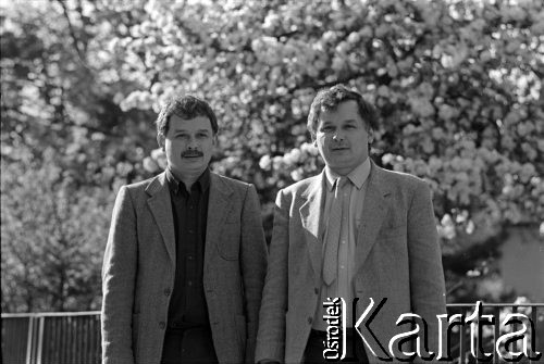 Maj 1989, Sopot, Polska.
Bracia Lech (z lewej) i Jarosław Kaczyńscy. Zdjęcie wykonane podczas kampanii wyborczej przed wyborami parlamentarnymi.
Fot. Leszek Pękalski, zbiory Ośrodka KARTA