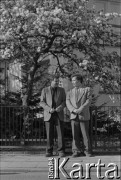 Maj 1989, Sopot, Polska.
Bracia Lech (z lewej) i Jarosław Kaczyńscy. Zdjęcie wykonane podczas kampanii wyborczej przed wyborami parlamentarnymi.
Fot. Leszek Pękalski, zbiory Ośrodka KARTA