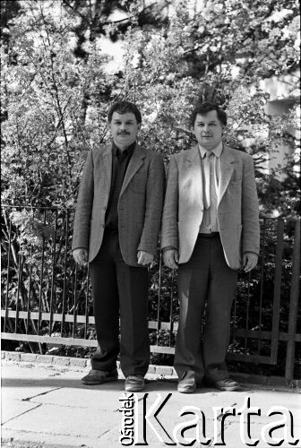 Maj 1989, Sopot, Polska.
Bracia Lech (z lewej) i Jarosław Kaczyńscy. Zdjęcie wykonane podczas kampanii wyborczej przed wyborami parlamentarnymi.
Fot. Leszek Pękalski, zbiory Ośrodka KARTA