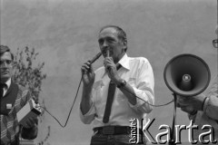 Maj 1989, Żukowo, Polska.
Szymon Pawlicki podczas spotkania z kandydatami Komitetu Obywatelskiego 