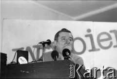 25.01.1990, Gdańsk, Polska.
Lech Wałęsa w Stoczni Gdańskiej.
Fot. Leszek Pękalski, zbiory Ośrodka KARTA