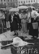 1986, Sztokholm, Szwecja.
Spektakl plenerowy Teatr Ósmego Dnia na Sergels Torg: 