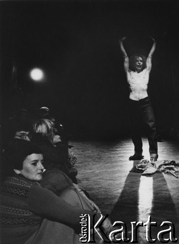 Ok. 1980, Poznań, Polska.
Spektakl Teatru Ósmego Dnia 