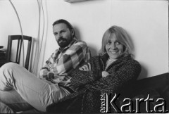 Brak daty, brak miejsca.
Scenograf Jacek Chmaj i aktorka Teatru Ósmego Dnia Ewa Wójciak.
Fot. Joanna Helander, zbiory Ośrodka KARTA