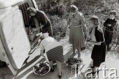 1977, Polska.
Handel mięsem.
Fot. Joanna Helander, zbiory Ośrodka KARTA