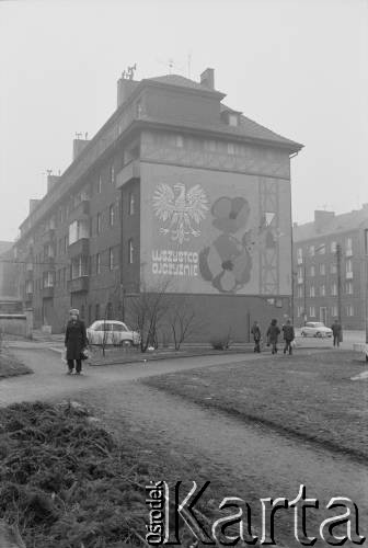 1976-1978, Katowice, woj. katowickie, Polska.
Mural z napisem 