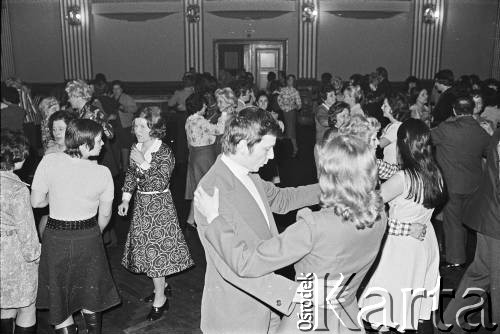 1976-1978, Polska.
Potańcówka z okazji Dnia Kobiet.
Fot. Joanna Helander, zbiory Ośrodka KARTA