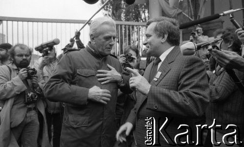29.04.1989, Gdańsk, Polska.
Stocznia Gdańska im. Lenina. Spotkanie Lecha Wałęsy z kandydatami na posłów i senatorów Komitetu Obywatelskiego 