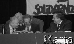 29.04.1989, Gdańsk, Polska.
Stocznia Gdańska im. Lenina. Spotkanie Lecha Wałęsy z kandydatami na posłów i senatorów Komitetu Obywatelskiego 