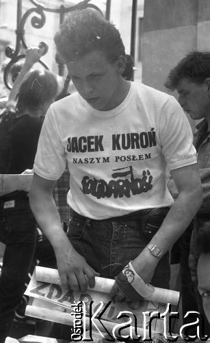 25.05.1989, Warszawa, Polska. 
Strajk okupacyjny studentów Uniwersytetu Warszawskiego, ogłoszony po odrzuceniu wniosku o rejestrację Niezależnego Zrzeszenia Studentów przez Sąd Wojewódzki w Warszawie.
Fot. Anna Pietuszko, zbiory Ośrodka KARTA