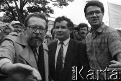 4.06.1993, Warszawa, Polska.
Demonstracja Porozumienia Centrum - Marsz na Belweder. Jarosław Kaczyński wśród demonstrantów.
Fot. Anna Pietuszko, zbiory Ośrodka KARTA