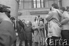 1991 (?), Wilno, Litwa.
Przemówienie podczas manifestacji.
Fot. Anna Pietuszko, zbiory Ośrodka KARTA