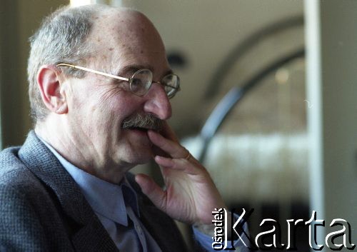 1996, Kraków, Polska.
Pisarz Sławomir Mrożek.
Fot. Anna Pietuszko, zbiory Ośrodka KARTA
