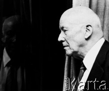 1995, Warszawa, Polska.
Jan Nowak-Jeziorański, żołnierz AK, dziennikarz, działacz polityczny i społeczny, w latach 1952-1976 dyrektor Rozgłośni Polskiej Radia Wolna Europa.
Fot. Anna Pietuszko, zbiory Ośrodka KARTA
