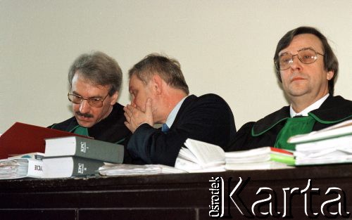 15.04.1998, Warszawa, Polska.
Sąd Wojewódzki. Redaktor naczelny dziennika 
