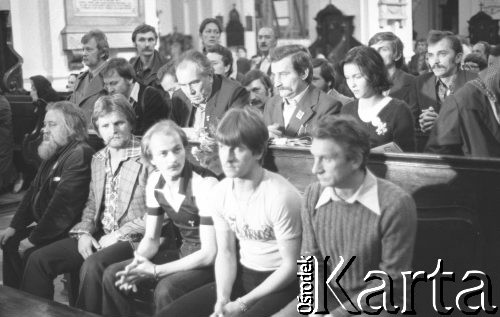 24.09.1980, Warszawa, Polska.
Msza święta w Kościele pw. św. Krzyża przy Krakowskim Przedmieściu na kilka godzin przed złożeniem w Sądzie Wojewódzkim przez przedstawicieli Krajowej Komisji Porozumiewawczej wniosku o rejestrację NSZZ 