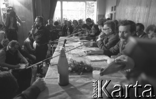 17.09.1980, Gdańsk, Polska.
Spotkanie przedstawicieli niezależnego ruchu związkowego z całego kraju w siedzibie gdańskiego Międzyzakładowego Komitetu Założycielskiego NSZZ 