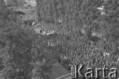 Sierpień 1980, Gdańsk, Polska.
Strajk okupacyjny w Stoczni Gdańskiej im. Lenina. Msza święta celebrowana przez księdza Henryka Jankowskiego na terenie stoczni.
Fot. Zbigniew Trybek, zbiory Ośrodka KARTA

