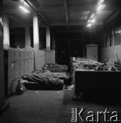 Sierpień 1980, Gdańsk, Polska.
Strajk okupacyjny w Stoczni Gdańskiej im. Lenina. Na zdjęciu śpiący stoczniowcy.
Fot. Zbigniew Trybek, zbiory Ośrodka KARTA