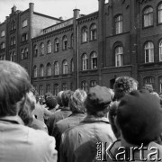 Sierpień 1980, Gdańsk, Polska.
Strajk okupacyjny w Stoczni Gdańskiej im. Lenina. Wiec stoczniowców.
Fot. Zbigniew Trybek, zbiory Ośrodka KARTA