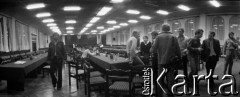 Sierpień 1980, Gdańsk, Polska.
Strajk okupacyjny w Stoczni Gdańskiej im. Lenina. Zebranie w sali BHP, na pierwszym planie Lech Wałęsa.
Fot. Zbigniew Trybek, zbiory Ośrodka KARTA