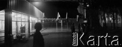 Sierpień 1980, Gdańsk, Polska.
Strajk okupacyjny w Stoczni Gdańskiej im. Lenina. Brama stoczniowa.
Fot. Zbigniew Trybek, zbiory Ośrodka KARTA