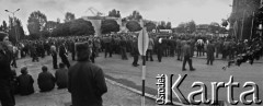 Sierpień 1980, Gdańsk, Polska.
Strajk okupacyjny w Stoczni Gdańskiej im. Lenina. Wiec stoczniowców.
Fot. Zbigniew Trybek, zbiory Ośrodka KARTA