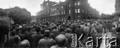 Sierpień 1980, Gdańsk, Polska.
Strajk okupacyjny w Stoczni Gdańskiej im. Lenina. Wiec stoczniowców.
Fot. Zbigniew Trybek, zbiory Ośrodka KARTA