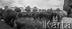 Sierpień 1980, Gdańsk, Polska.
Strajk okupacyjny w Stoczni Gdańskiej im. Lenina. Wiec stoczniowców.
Fot. Zbigniew Trybek, zbiory Ośrodka KARTA