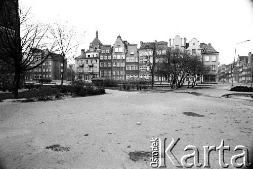 1.05.1982, Gdańsk, Polska.
Stan wojenny. Zabytkowa zabudowa gdańskiej Starówki.
Fot. Stanisław Składanowski, zbiory Ośrodka KARTA