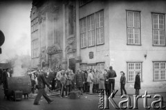 1.05.1982, Gdańsk, Polska.
Stan wojenny. Starcia z ZOMO na gdańskiej Starówce. 
Fot. Stanisław Składanowski, zbiory Ośrodka KARTA
