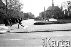 1.05.1982, Gdańsk, Polska.
Stan wojenny. Ulice Gdańska w dniu starć ulicznych opozycjonistów i milicji.
Fot. Stanisław Składanowski, zbiory Ośrodka KARTA
