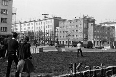 1.05.1982, Gdańsk, Polska.
Stan wojenny. Ulice Gdańska w dniu starć ulicznych opozycjonistów i milicji.
Fot. Stanisław Składanowski, zbiory Ośrodka KARTA
