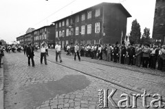 Sierpień 1988, Gdańsk, Polska.
Regionalna Komisja Koordynacyjna NSZZ „Solidarność” wezwała do rozpoczęcia strajku w całym Regionie Gdańskim. 