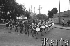 Sierpień 1988, Gdańsk, Polska.
Regionalna Komisja Koordynacyjna NSZZ „Solidarność” wezwała do rozpoczęcia strajku w całym Regionie Gdańskim. 