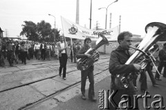 Sierpień 1988, Gdańsk, Polska.
Regionalna Komisja Koordynacyjna NSZZ „Solidarność” wezwała do rozpoczęcia strajku w całym Regionie Gdańskim. 