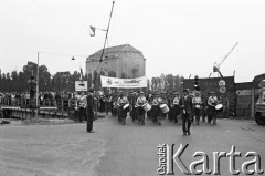 Sierpień 1988, Gdańsk, Polska.
Regionalna Komisja Koordynacyjna NSZZ „Solidarność” wezwała do rozpoczęcia strajku w całym Regionie Gdańskim. 